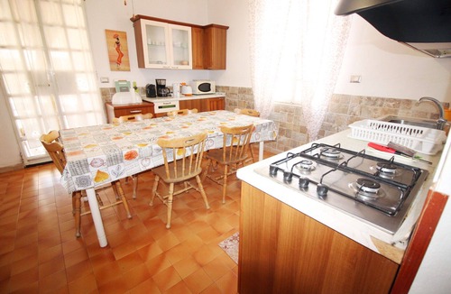 Solarino Villa | Stunning private villa with private pool, WIFI, TV, patio and pets allowed, close to Syracuse