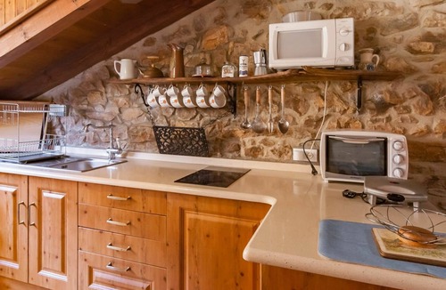 Herrerias Villa | Stunning private villa for 4 guests with TV, patio and parking
