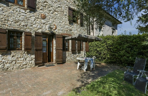 Santa Maria del Giudice Villa | Stunning private villa for 8 guests with WIFI, TV, patio and pets allowed
