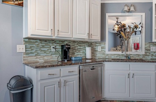 Winder Villa | Stunning Private Villa- Family Pet-Friendly with Pool.