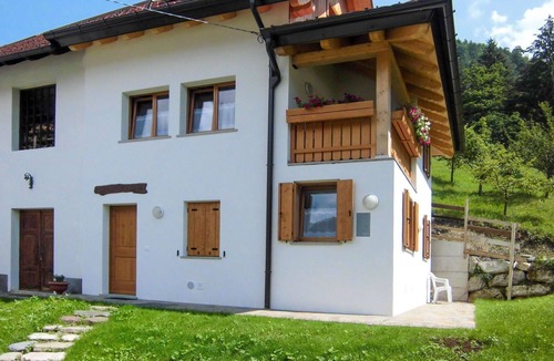 Ovaro House | Stunning private villa for 4 people with WIFI, TV and balcony