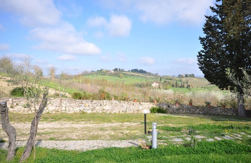 Siena Villa | Stunning private villa for 2 people with A/C, WIFI, TV, patio and panoramic view