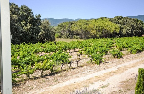 Cucuron House | Stunning private villa for 9 guests with WIFI, private pool, TV and terrace