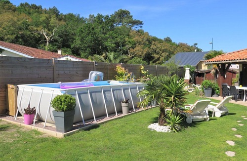 Labenne House | Stunning private villa for 4 people with WIFI, private pool, TV, terrace and pets allowed