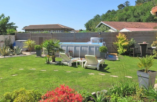 Labenne House | Stunning private villa for 4 people with WIFI, private pool, TV, terrace and pets allowed