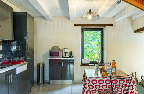 Elliant Villa | Stunning private villa for 4 guests with WIFI, TV and terrace