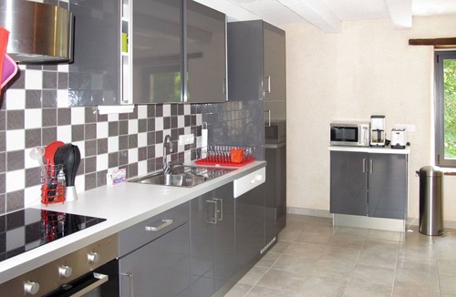 Elliant Villa | Stunning private villa for 4 guests with WIFI, TV and terrace