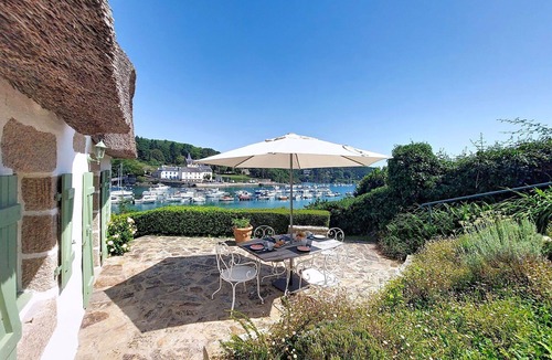 Kergouric House | Stunning private villa for 4 guests with WIFI and terrace
