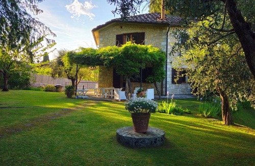 Cetona Villa | Stunning private villa for 7 people with private pool, WIFI, TV and veranda