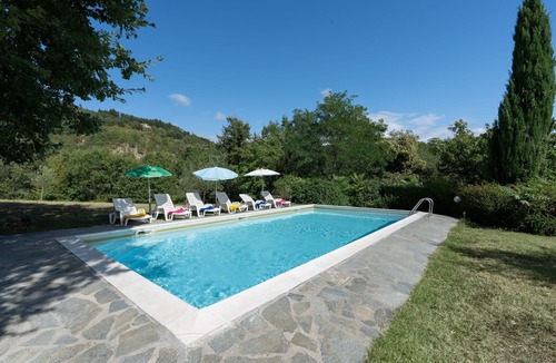 Dicomano Villa | Stunning private villa for 8 people with hot tub, WIFI, private pool, TV and panoramic view