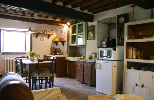 San Pietro a Cegliolo Villa | Stunning private villa for 5 guests with WIFI, private pool, A/C and pets allowed