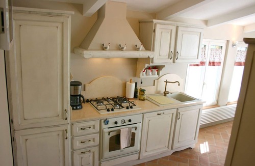Cortona Villa | Stunning private villa for 3 guests with pool, WIFI, A/C, TV and terrace