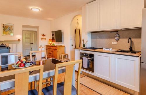 Dervio House | Stunning private villa for 8 guests with WIFI, TV, patio, pets allowed and panoramic view