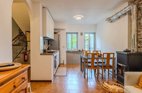 Dervio House | Stunning private villa for 8 guests with WIFI, TV, patio, pets allowed and panoramic view