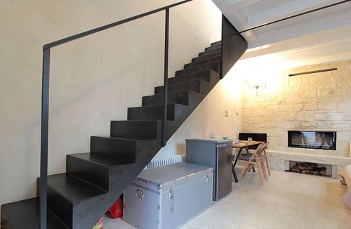 Feltre House | Stunning private villa for 2 guests with A/C, WIFI and TV