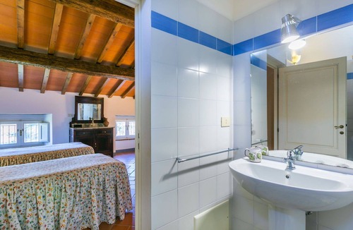 Marradi Villa | Stunning private villa with private pool, WIFI, TV, pets allowed, panoramic view and parking