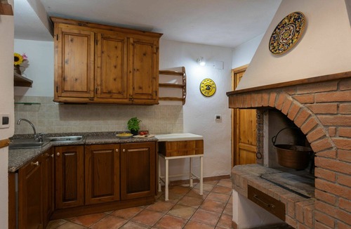 Vicchio House | Stunning private villa for 10 guests with WIFI, private pool, TV, patio and pets allowed