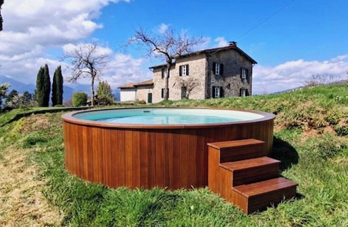 Barga Villa | Stunning private villa with WIFI, private pool, TV, terrace, pets allowed and panoramic view