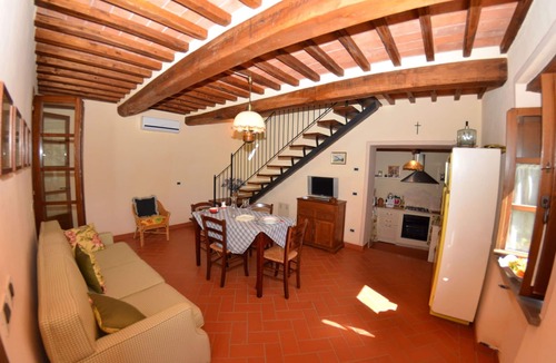 Cascine-La Croce Villa | Stunning private villa with WIFI, private pool, A/C, veranda and pets allowed, close to Lucca