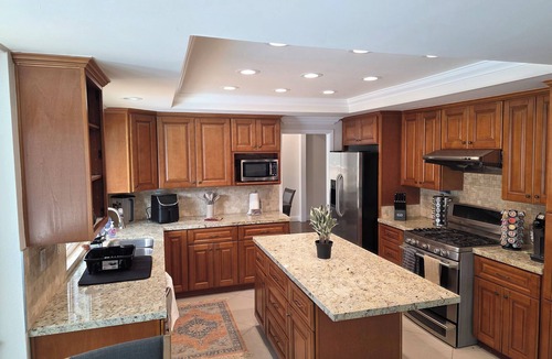 Rowland Heights House | Stunning Retreat Huge Yard 25 Min to Disneyland