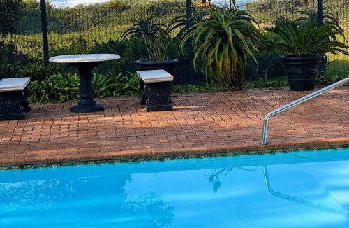Shelly Beach Apartment | Stunning Sea Views & Direct Beach Access