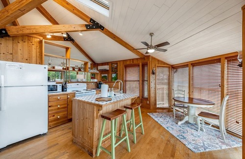 Mentone Cabin | Stunning Secluded Cabin with Fantastic Forest Views in Mentone, Alabama
