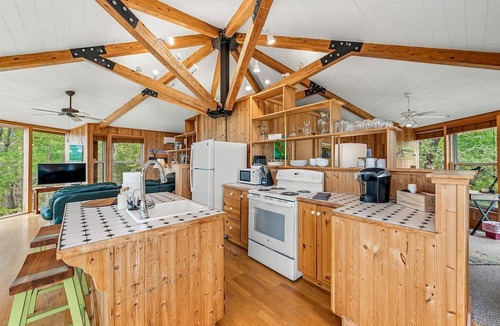 Mentone Cabin | Stunning Secluded Cabin with Fantastic Forest Views in Mentone, Alabama