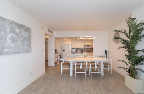 Sunny Isles Beach Condo | Stunning & Spacious Condo Across From Beach
