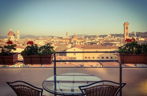 Santa Maria Novella Apartment | Stunning Spacious Historic Center View Apt - High speed Wi-FI - Elevator - AC