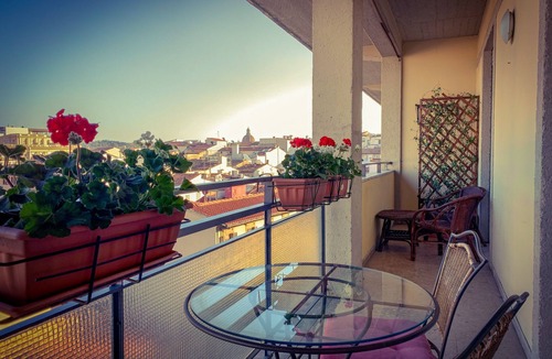 Santa Maria Novella Apartment | Stunning Spacious Historic Center View Apt - High speed Wi-FI - Elevator - AC