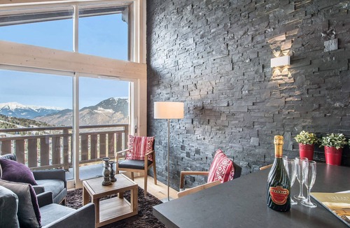 Courchevel Apartment | Stunning spacious T5 apartment with parking in Courchevel Moriond