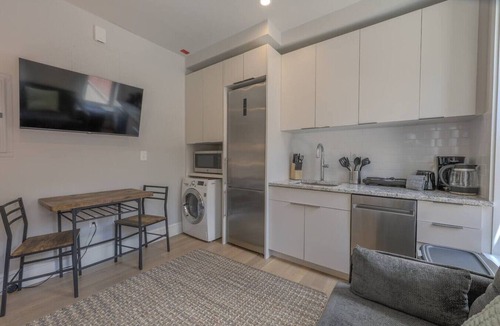 Back Bay Apartment | Stunning Studio Apartment on Newbury St!