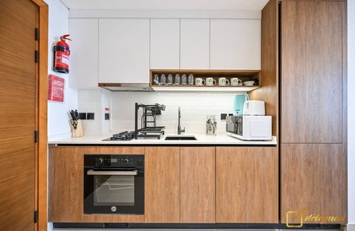 Dubai Apartment | Stunning Studio at Prime Residences 3 by Deleguest