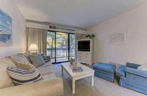 Acme Condo | 🏖️ Stunning Sunset Bay Views @ The Shores | Traverse Bay Views | Moments to the Beach