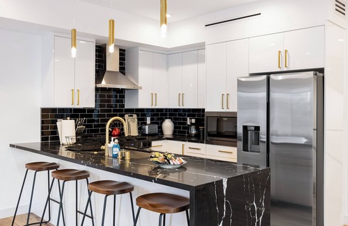 Pico-Union House | Stunning three-level modern home