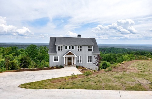 Clarkesville Cabin | Stunning three-story home with a hot tub, firepit, washer/dryer, & views