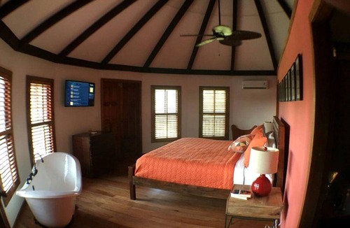 Bullet Tree Falls Cabin | Stunning Tree House with Private Pool Surrounded by Nature in Cayo District, Belize