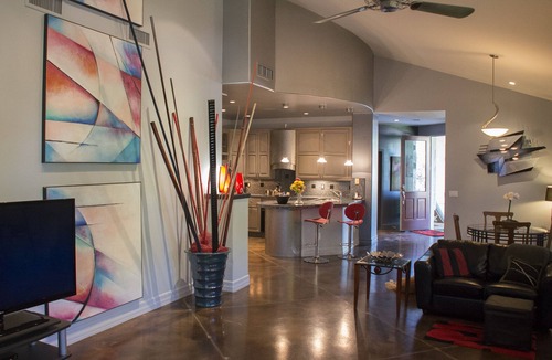 Los Olivos House | STUNNING ULTRA-CONTEMPORARY, PETS YES, DWTN GUESTHOUSE, IN HISTORIC NEIGHBORHOOD