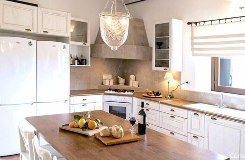 Schifanoia Villa | Stunning Umbrian Farmhouse and infinity pool with views of the valley D'orza
