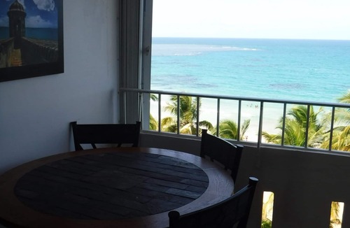 Vilomar Apartment | Stunning view! Beachfront apartment in Playa Azul 1 with cable & Wifi