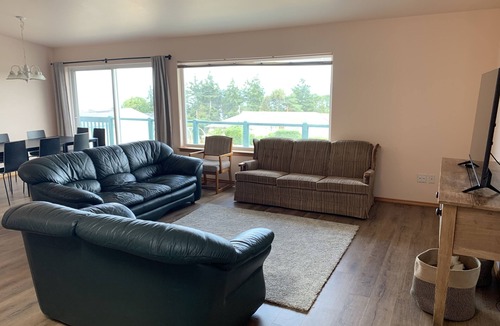Diamond Point House | Stunning views, beach and hiking access, spacious