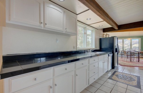 Boulder House | Stunning views, entire mtn home w/hot tub up to 12