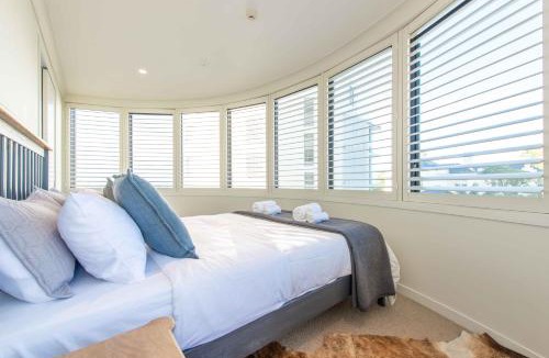 Remuera Apartment | Stunning Views - Modern luxury 3 BR Apt in Remuera