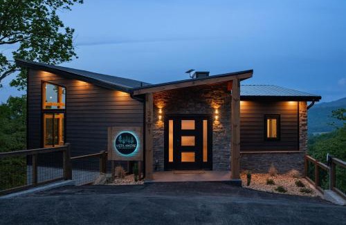 Wears Valley Ski Chalet | Stunning Views! New Cabin with Indoor Pool & Hot Tub