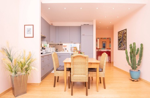 Menaggio Apartment | Stunning Views, Perfect Location, Walk To All Facilities