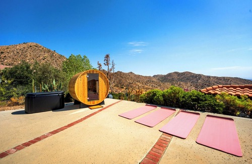 Yucca Valley Villa | Stunning Views, Speakeasy Bar, Pool, Hot Tub, Sauna, Cold Plunge, Outdoor dining
