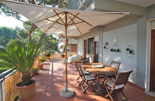 Ronchi Villa | Stunning villa for 6 people with WIFI, TV, terrace and panoramic view, close to Forte Dei Marmi