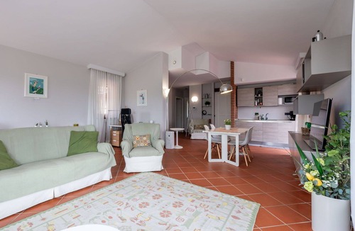 Barolo House | Stunning villa for 4 people with WIFI, TV, terrace and panoramic view