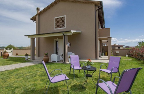 Cascine-La Croce House | Stunning villa for 5 guests with WIFI, A/C, TV, patio and pets allowed