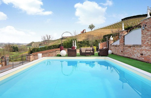 Priocca House | Stunning villa for 6 guests with WIFI, A/C, pool, TV, patio and panoramic view